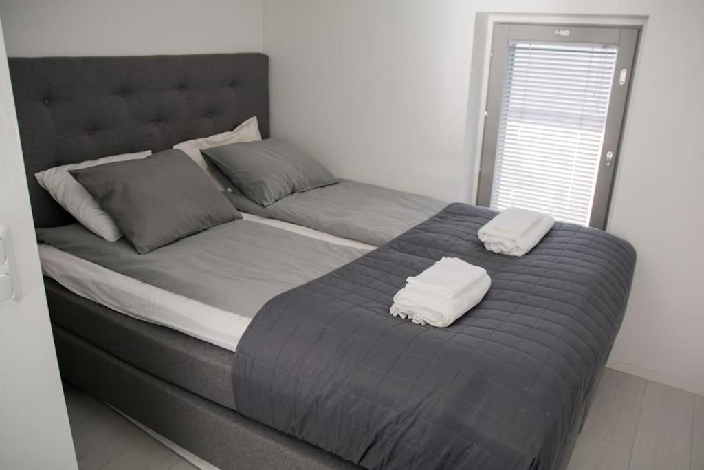 Ferienwohnung Cozy Penthouse Loft - Near The Airport Vantaa Exterior foto