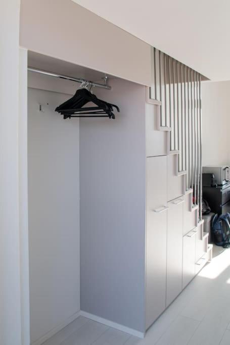 Ferienwohnung Cozy Penthouse Loft - Near The Airport Vantaa Exterior foto