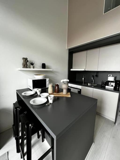 Ferienwohnung Cozy Penthouse Loft - Near The Airport Vantaa Exterior foto